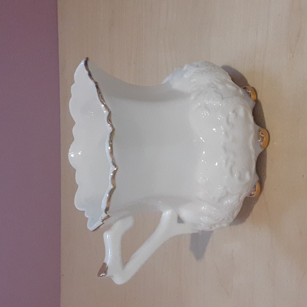 Tea pot ,Creamer & covered sugar bowl set - Picture 10 of 16